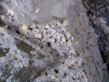 Sphaerobertrandite